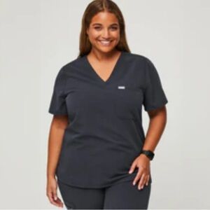 FIGS Catarina 1 pocket scrub top in night sky
